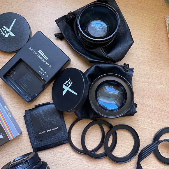 Nikon Digital Camera D3200 - Picture 9 of 16